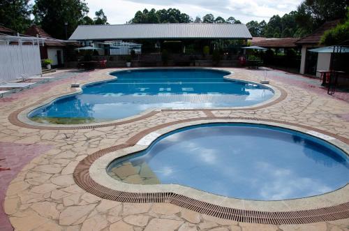 Piscina, The Noble Hotel & Conference Centre in Eldoret