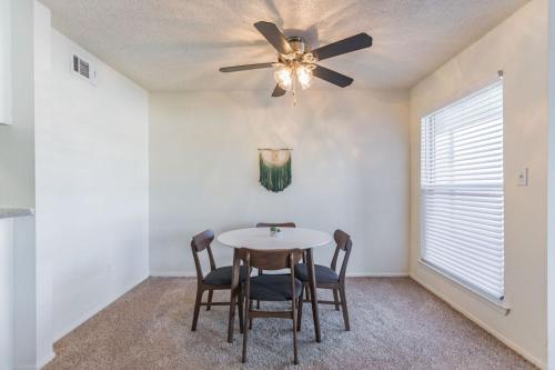 Modern Suite Just Outside Downtown Midland - image 3