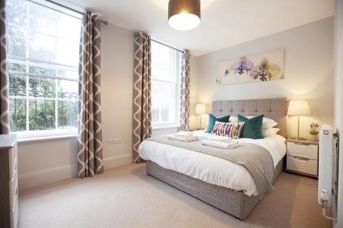 Urban Living's ~ King Edward Luxury Apartments in the heart of Windsor