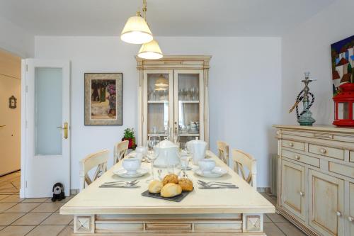  Lujo Mar Las Cayetanas in 11520 Rota