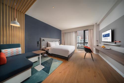 room detail thumbnail 0