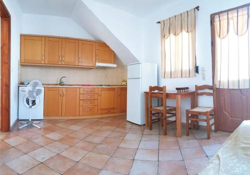 Konyha, Apollo Studios in Tilos