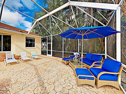 Riverfront Paradise with Caged Pool Hot Tub & Dock home - image 3