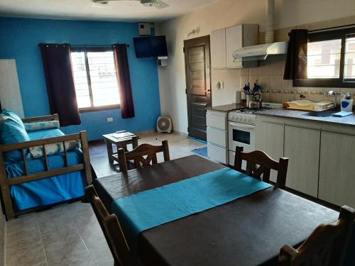One-Bedroom Bungalow image 9