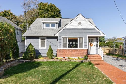 Greenport Village Vacationers Delight in Greenport, USA