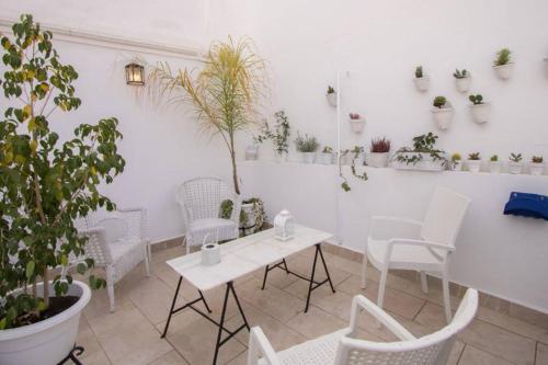 Castilla Triana Courtyard by Valcambre, Sevilla (Foto 6)