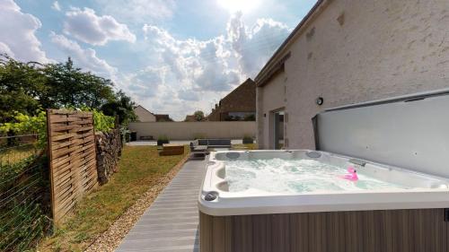 Maison L&B proche des Châteaux de la Loire gîte à louer Cour-sur-Loire