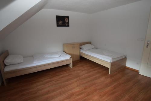AB Apartment 06 2.5km von Uhlbach entfernt