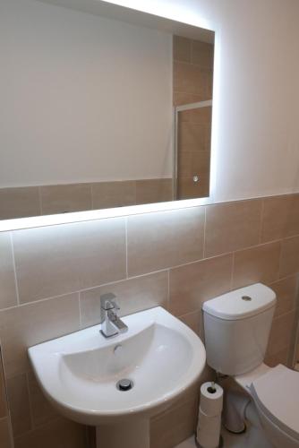 1 bed Apt close to Leeds Arena Sleeps up to 4 people F5, Лидс (фото 8)