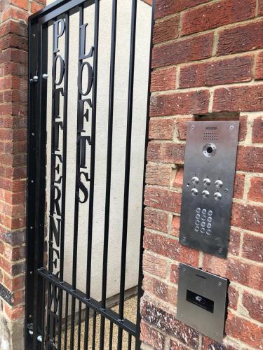 1 bed Apt close to Leeds Arena Sleeps up to 4 people F5, Лидс (фото 10)