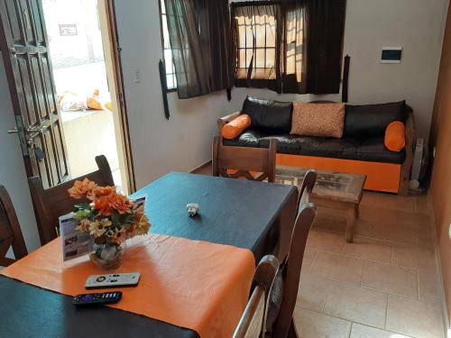 Two-Bedroom Bungalow image 9