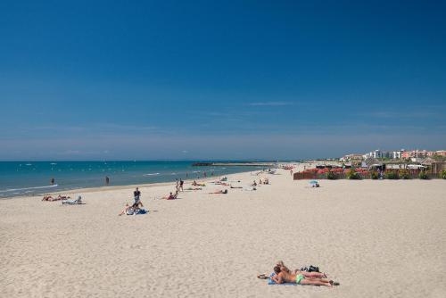 Beach, Appart'Hotel Agathea in Cap D'Age