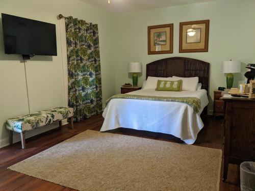 Lake Minneola Inn