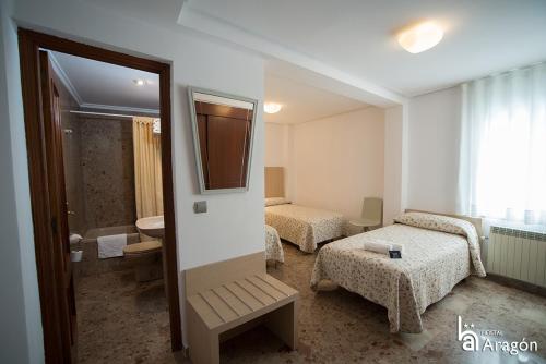 Hostal Aragón - image 10