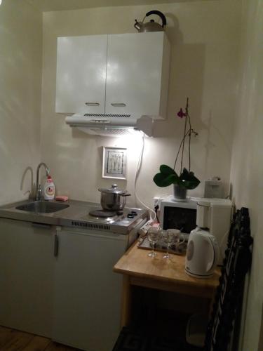 White Villa - main image