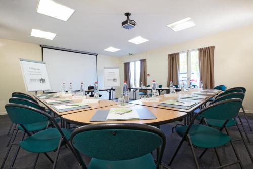 Campanile Rouen Est - Franqueville Saint Pierre - image 13