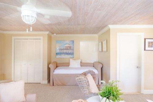 Romora Bay Resort & Marina