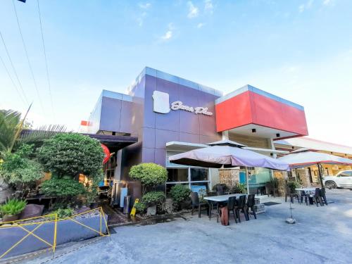 Reddoorz Plus near Robinsons Place Gensan