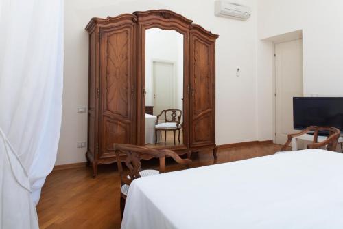 Exclusive Aparthotel La Reunion – Ravenna, MI