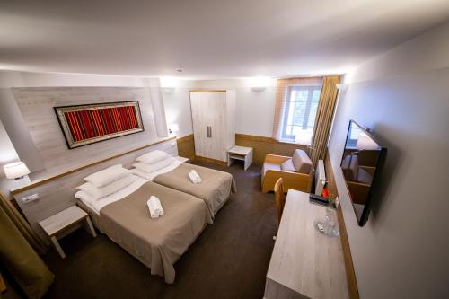 Hotel Liilia - image 11