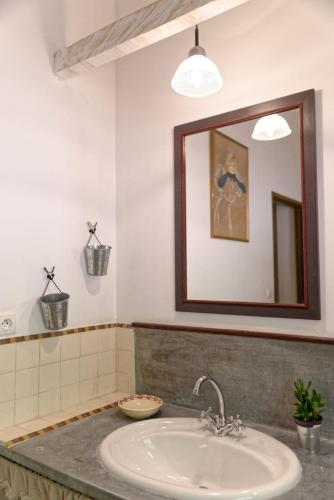 Le Bastidoun Provençal house gîte à louer Roquevaire