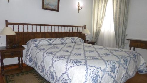 Hostal Cerezo