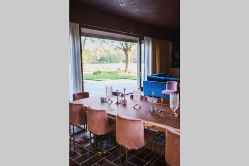 The Annex Retreat - a luxury countryside villa