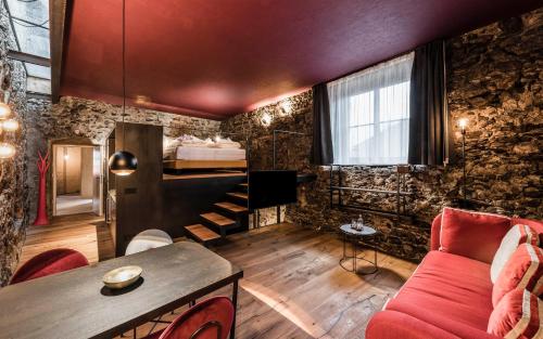 . flurin Suites