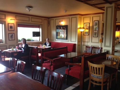 Bar/lounge, Glendine Inn in Kilkenny