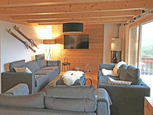 A luxurious 12 person chalet with superb view