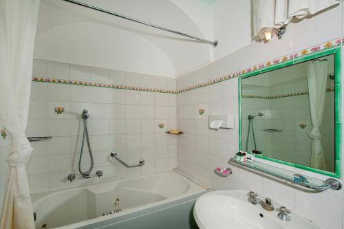 Superior Double or Twin Room with Hot Tub