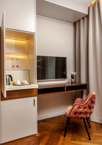  Budapest Eye Luxury Suites in Budapest