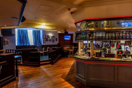 Adelphi Hotel - image 5