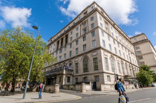Surrounding environment, Britannia Adelphi Hotel in Liverpool