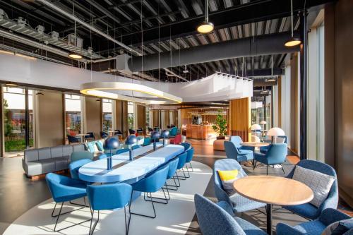 YOTEL Amsterdam - image 9