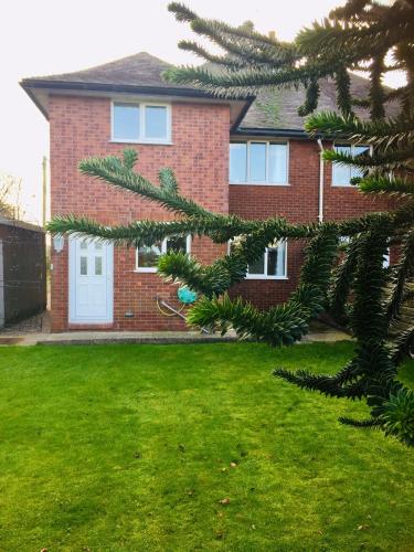 zahrada, Glenbrae House 3 bedrooms near Nantwich with countryside views on private driveway in Willaston