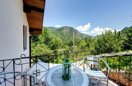 Herzegovina Lodges Boracko Jezero