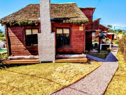 2 bedrooms, 4 beds