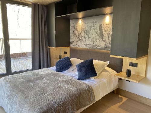1 double bed, 1 sofa bed
