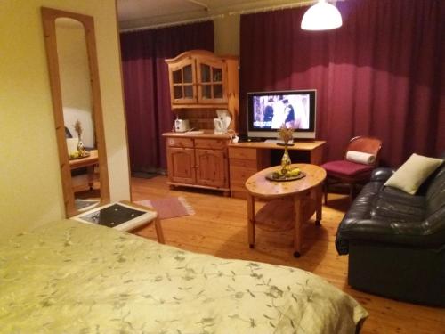 White Villa - image 14