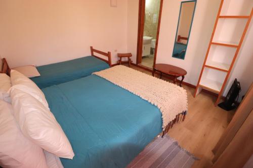 1 double bed, 1 twin bed