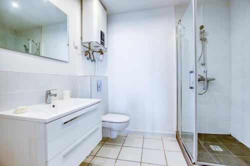 Refurbished apt near the ourcq canal - image 2