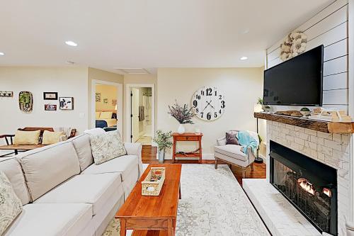 New Listing! New-Build Haven with Screened Porch home - image 3