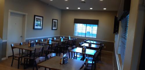 Toit ja joogid, Cotulla Whitten Inn in Cotulla (TX)