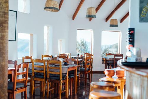 Restaurant, Ecolodge La Estancia in Isla del Sol