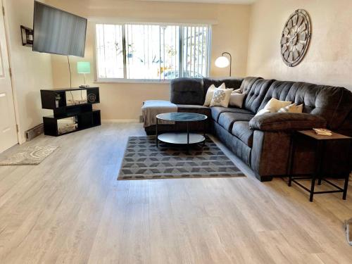 Pet Friendly Sleeps 12 near Garden of the Gods AF in Colorado Springs, USA
