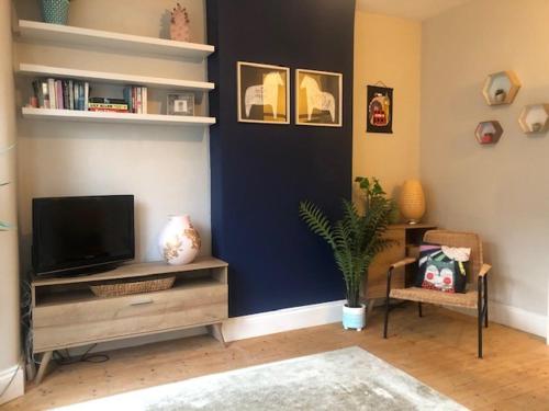 Stunning Garden Flat, 20 Mins To Central London, , London