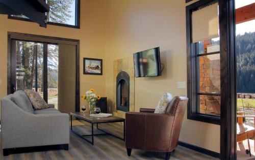 Highlands Ranch Resort