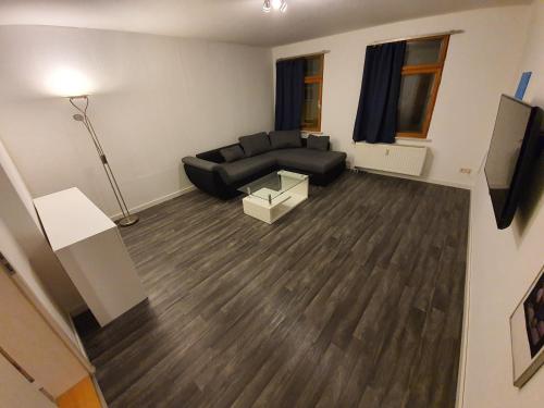 2 Zimmer Wohnung neben der Burg in Kröllwitz, Deutschland