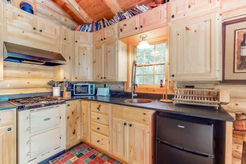 Fisherman's Cabin - image 3